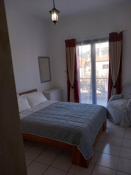 Stoupa Beachside Retro Apartment Exterior photo